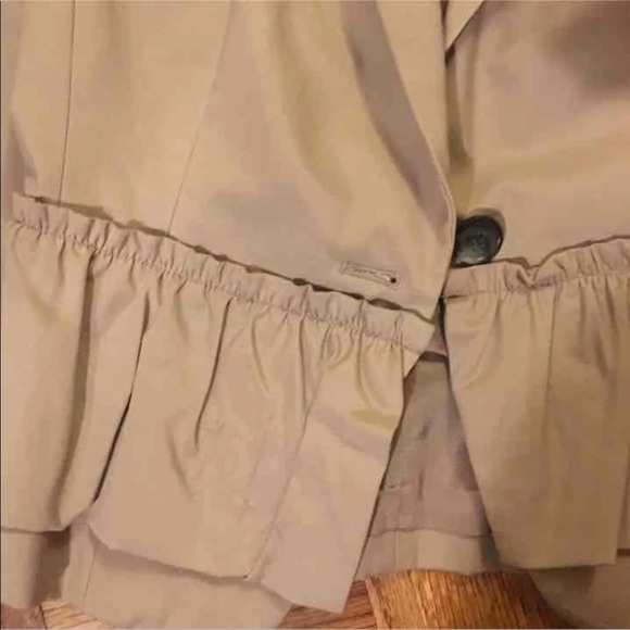 Ann Taylor Loft Ruffle Blazer - Picture 3 of 4